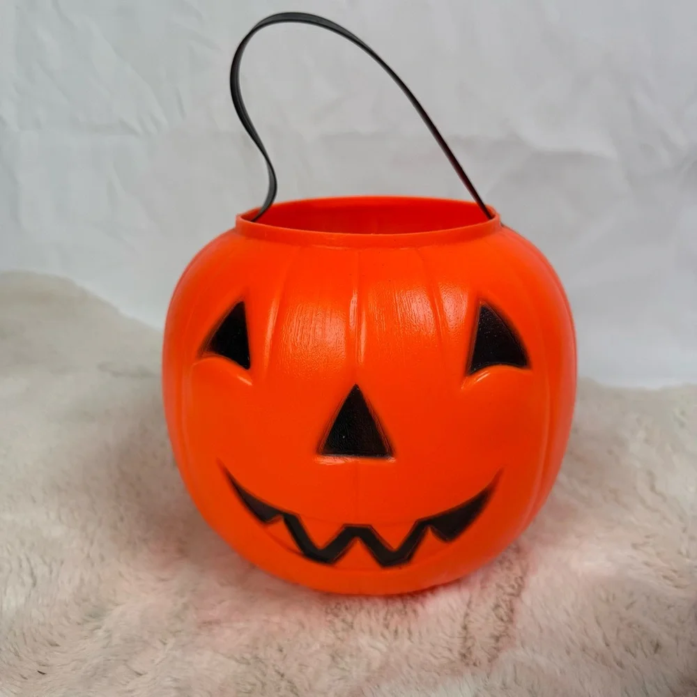 Vintage Blow Mold Orange Pumpkin Halloween Bucket‎